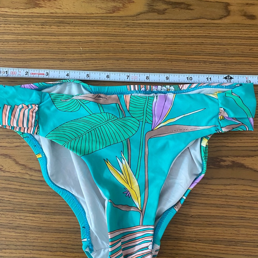 Trina Turk Bikini bottom Sz 4